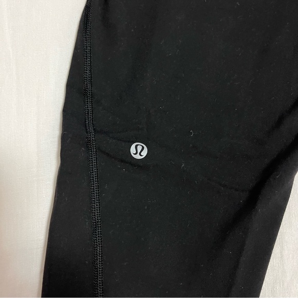 Lululemom capris - Picture 4 of 4